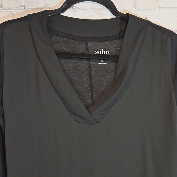 Soho Black Women's dual texture Top size XS - Picture 2 of 9
